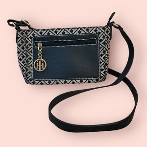 Tommy Hilfiger Crossbody Bag